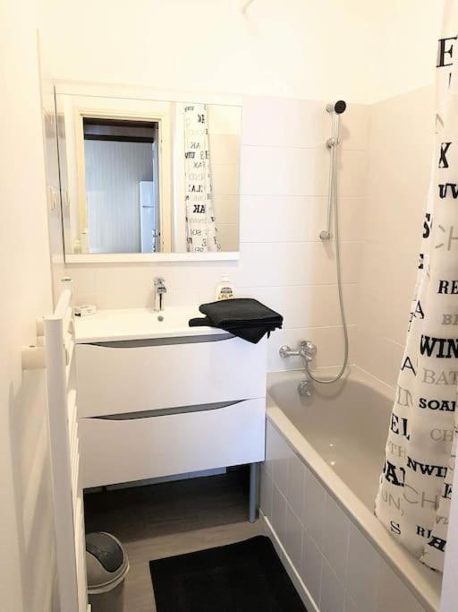 Le Refuge Des Corderies Apartman Blois Kültér fotó